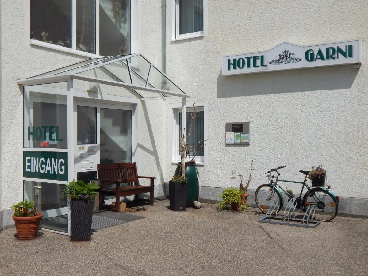Hotel Garni Am Brunnenplatz Герольштайн Экстерьер фото